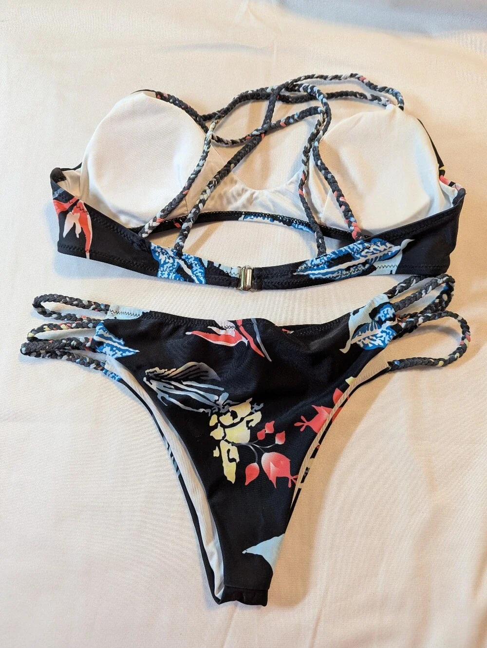 Cupshe Bikini With Padded Bikini Bra Top Size Medium